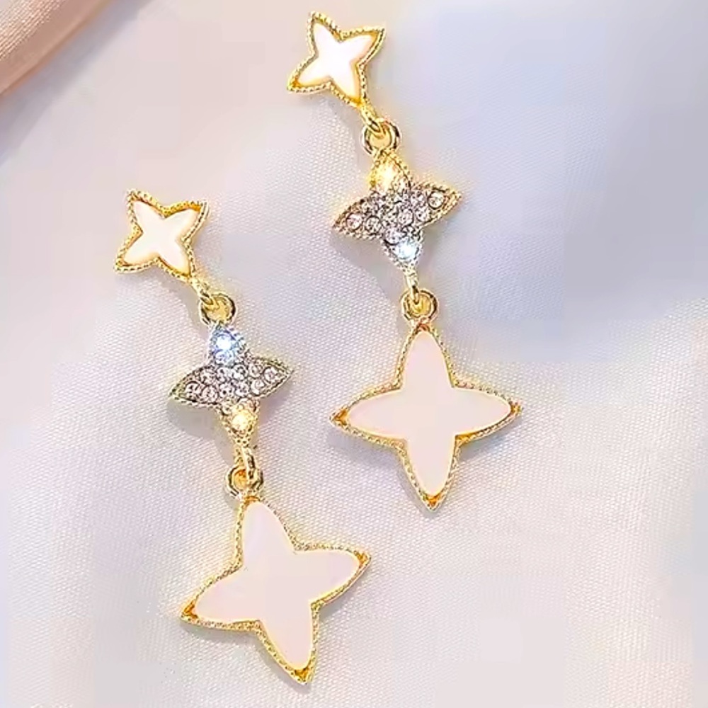 Fashion Earings - Picture 3 of 7